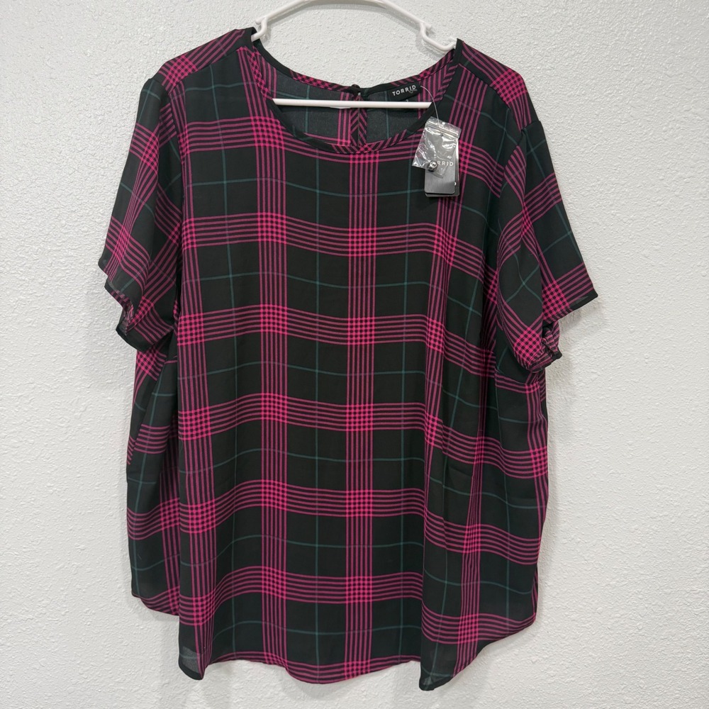 Torrid Pink Black Plaid Georgette Short Sleeve Keyhole Blouse Plus Size 2 2X NWT